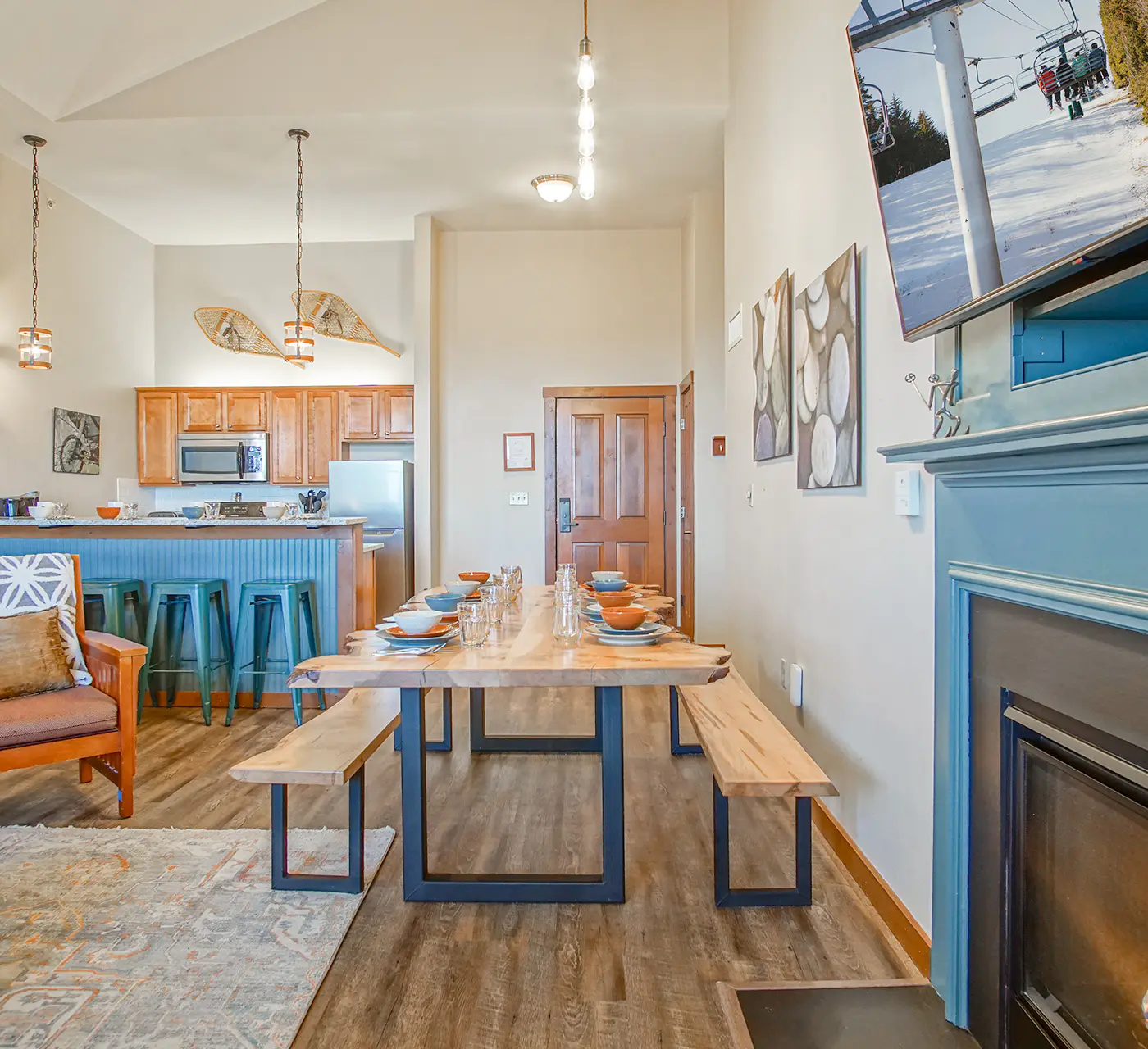 2 Br Plus Den: Allegheny Springs 440