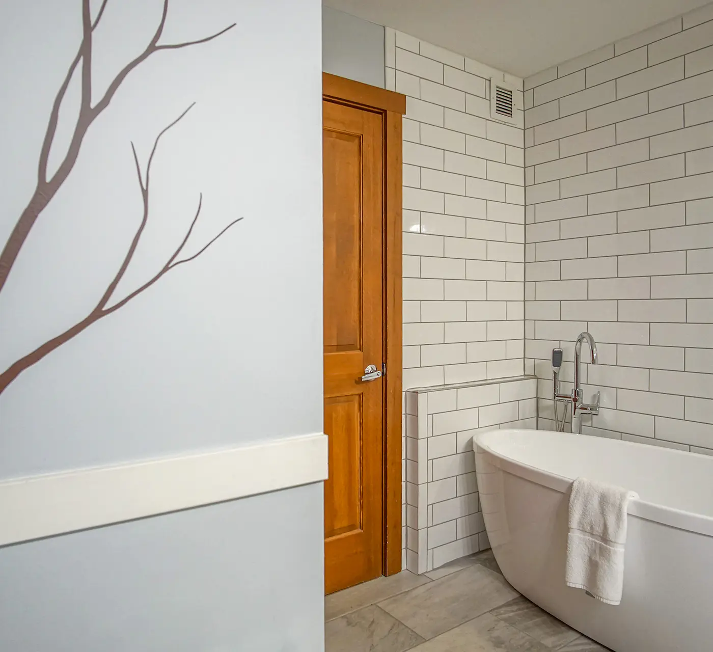 2 Br Plus Den: Allegheny Springs 440