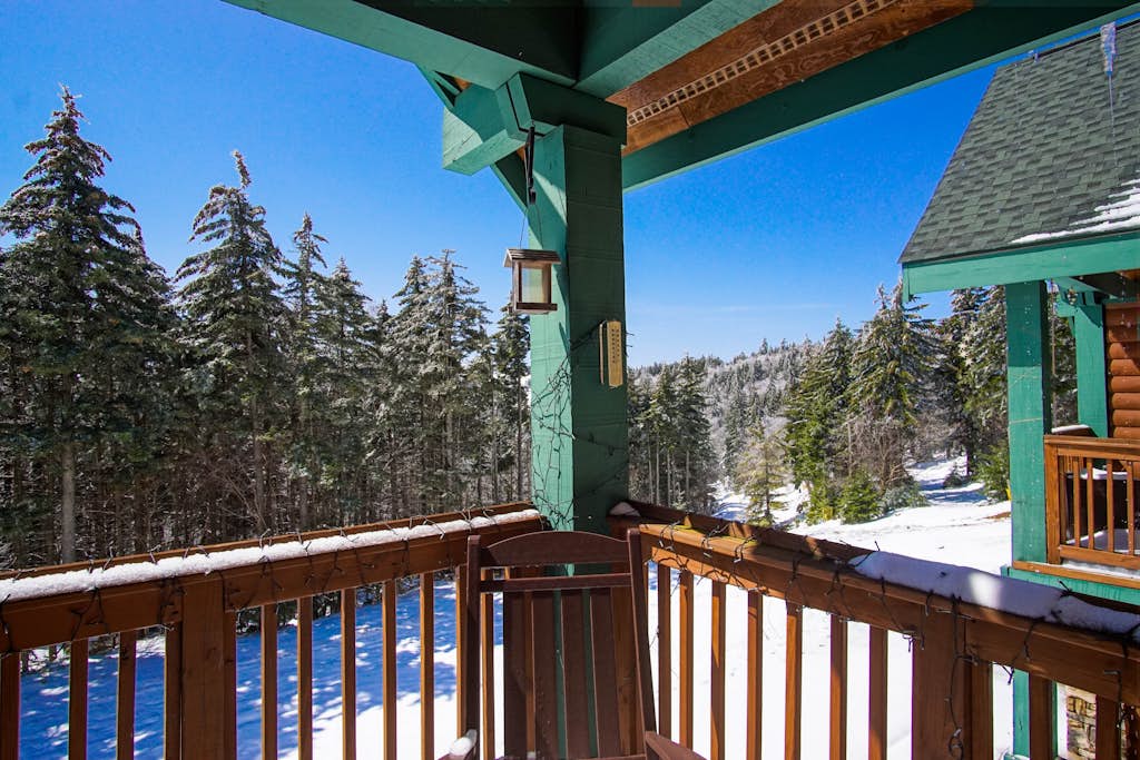 Camp Four 23: Pet Friendly,  Slope side, Gas Fireplace.