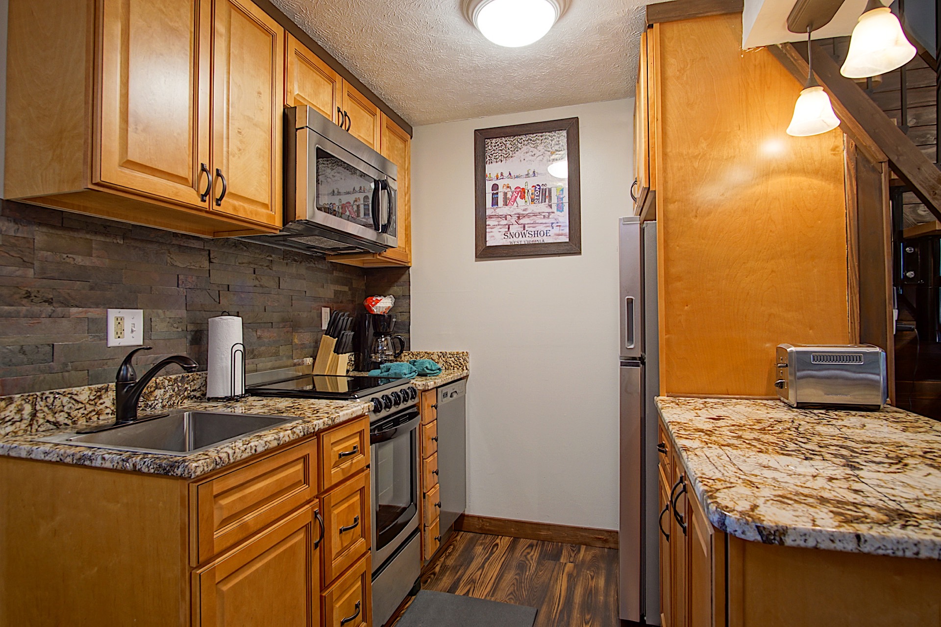 Mountain Crest 35 The Tree House at Snowshoe Superb And Comfy Sleeps 6