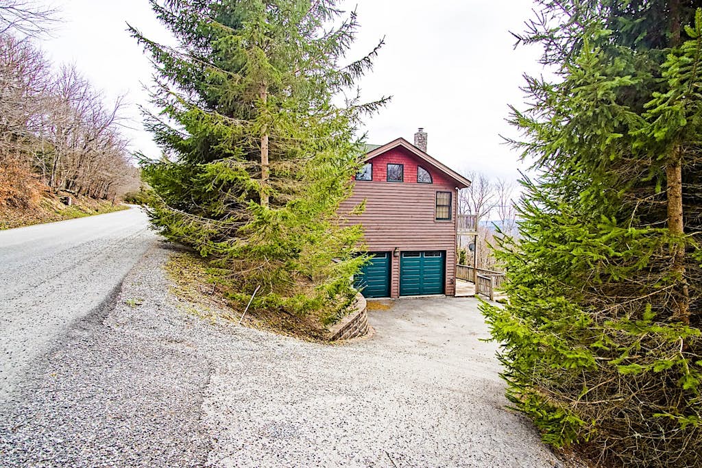 Top property on Snowshoe Mountain North Westridge 32  is as magnificent as its western views!