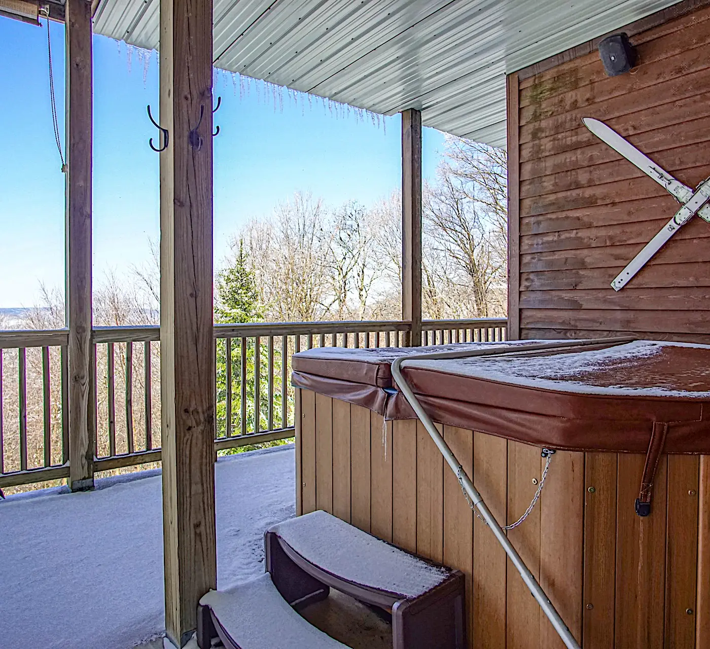 4 Br: N. Westridge Rd. 32