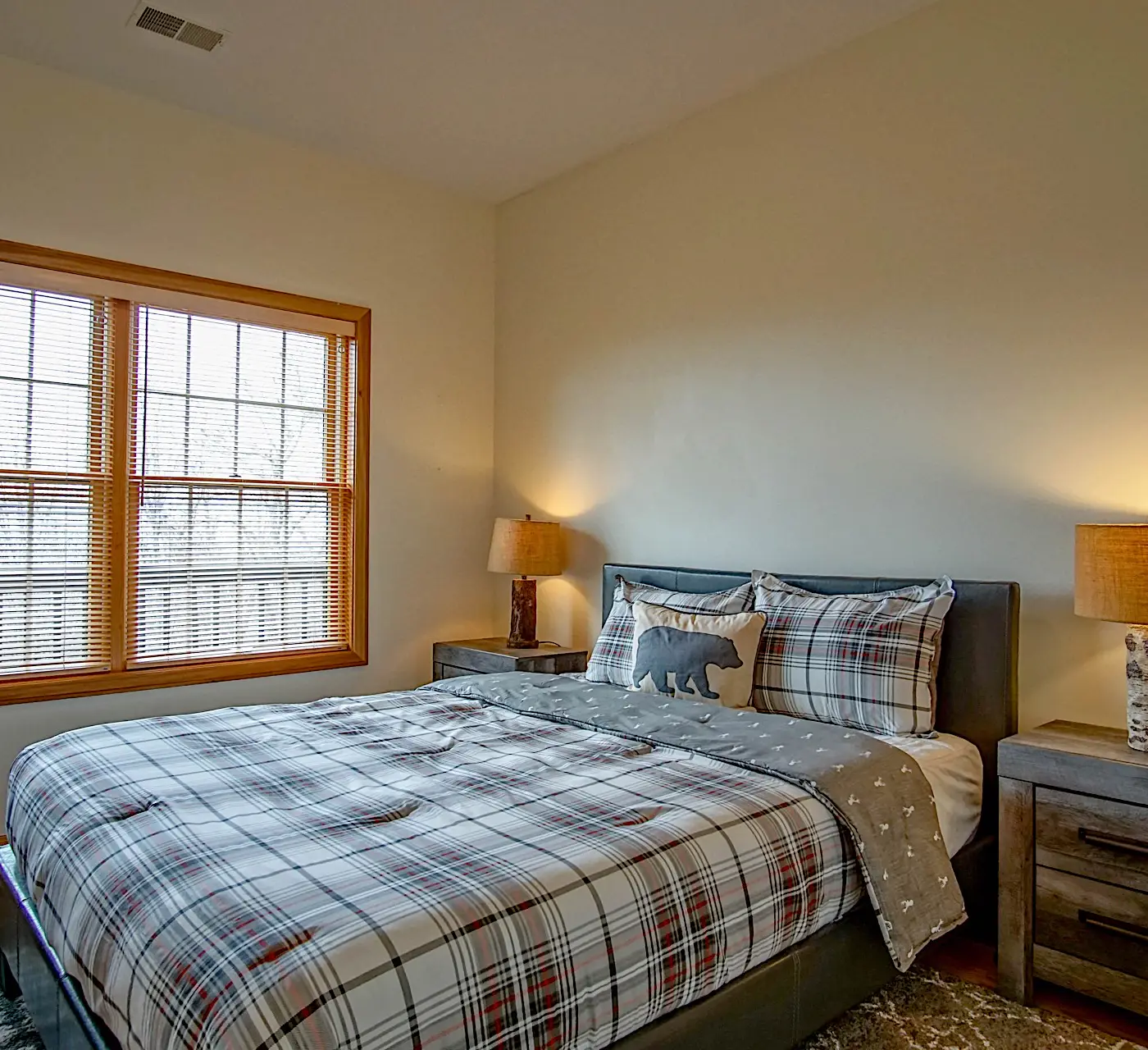 4 Br: N. Westridge Rd. 32