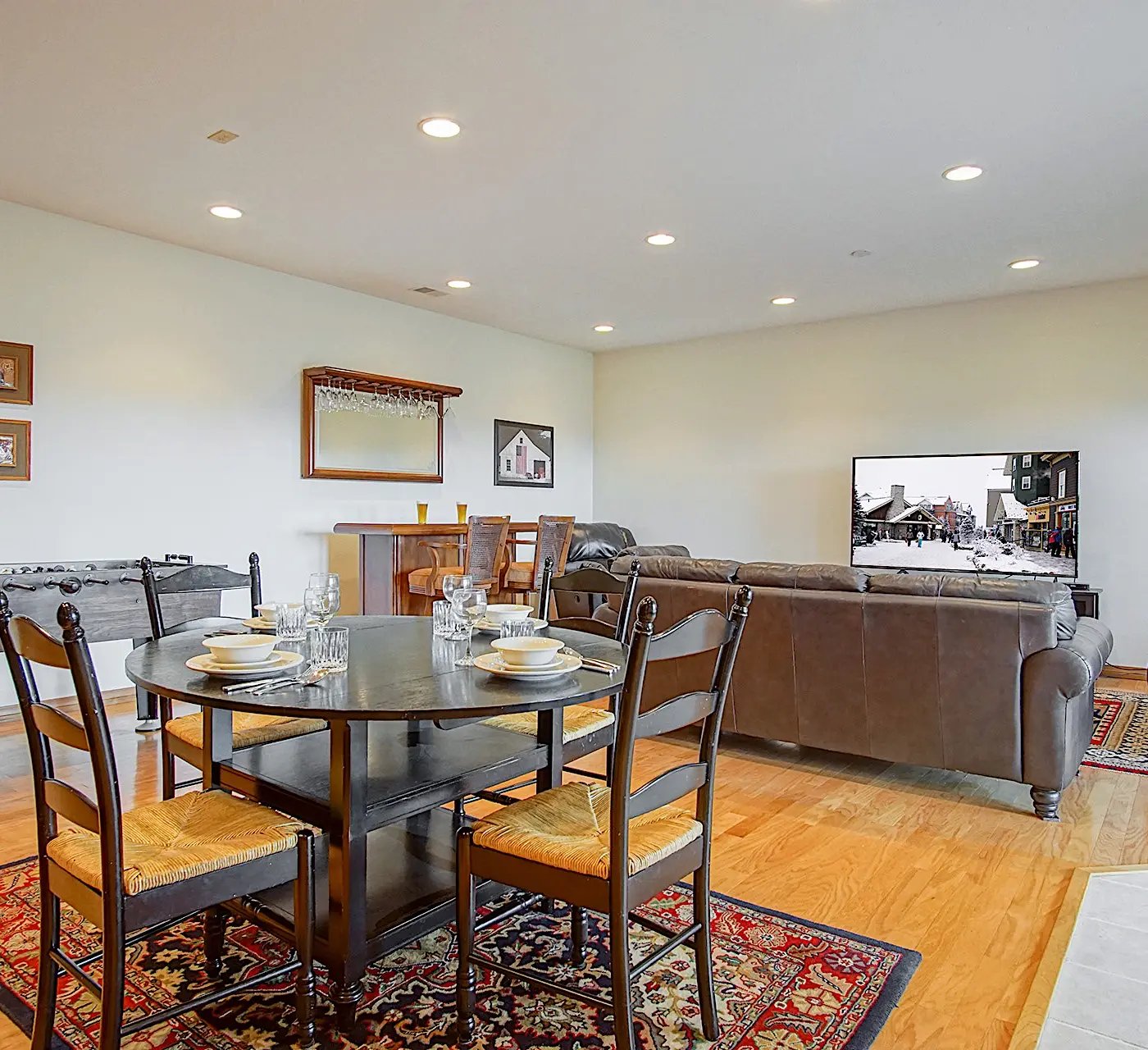 4 Br: N. Westridge Rd. 32