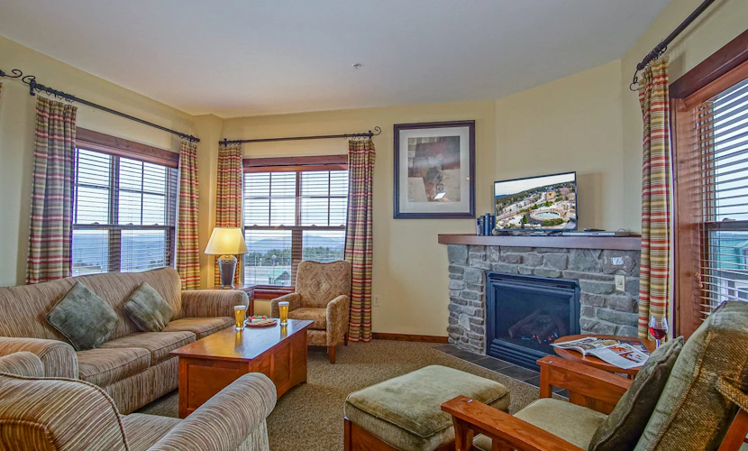 2 Br: Soaring Eagle Lodge 317: Luxury Bell Tower Condo - Great Amenities -Slope Side