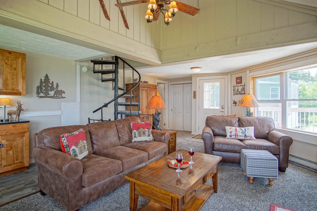 Fall Retreat | Hutch 6 Slope Side 5BR on Cupp Run