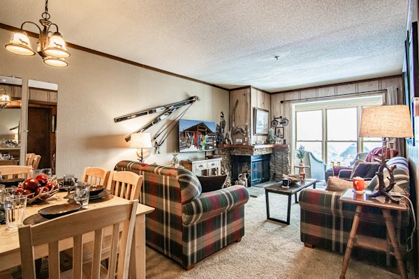 2 Br: SnowCrest 314B: Indoor Hot Tubs Game Room Easy Slope Access