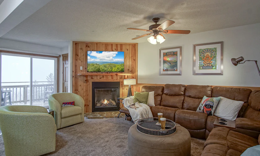 Summit 307D 3Br Condo Close to the Village