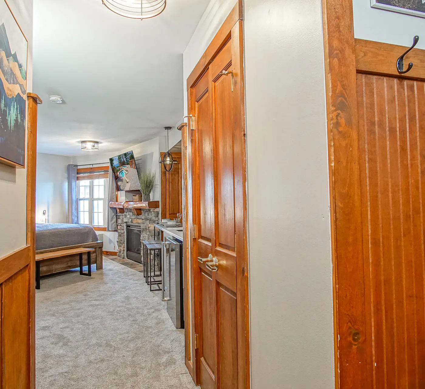 1 Br Junior Studio: Rimfire 421