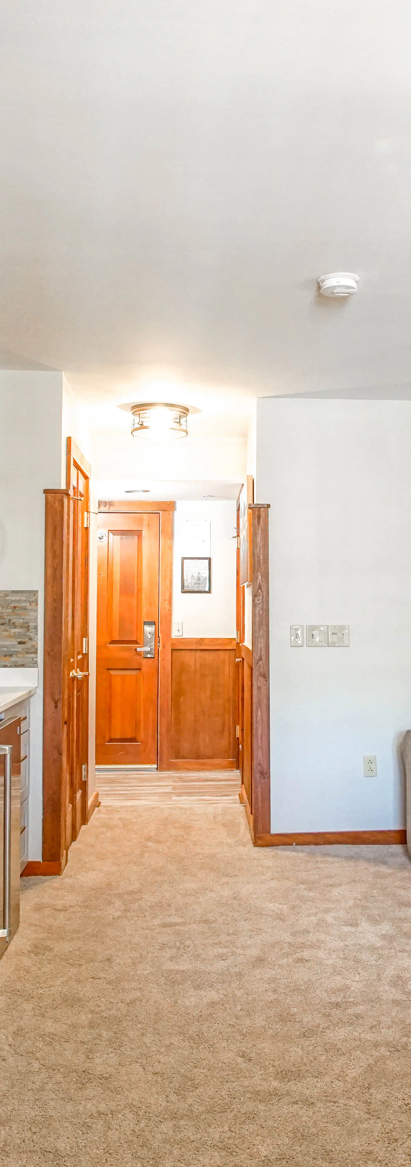 1 Br Junior Studio: Rimfire 421