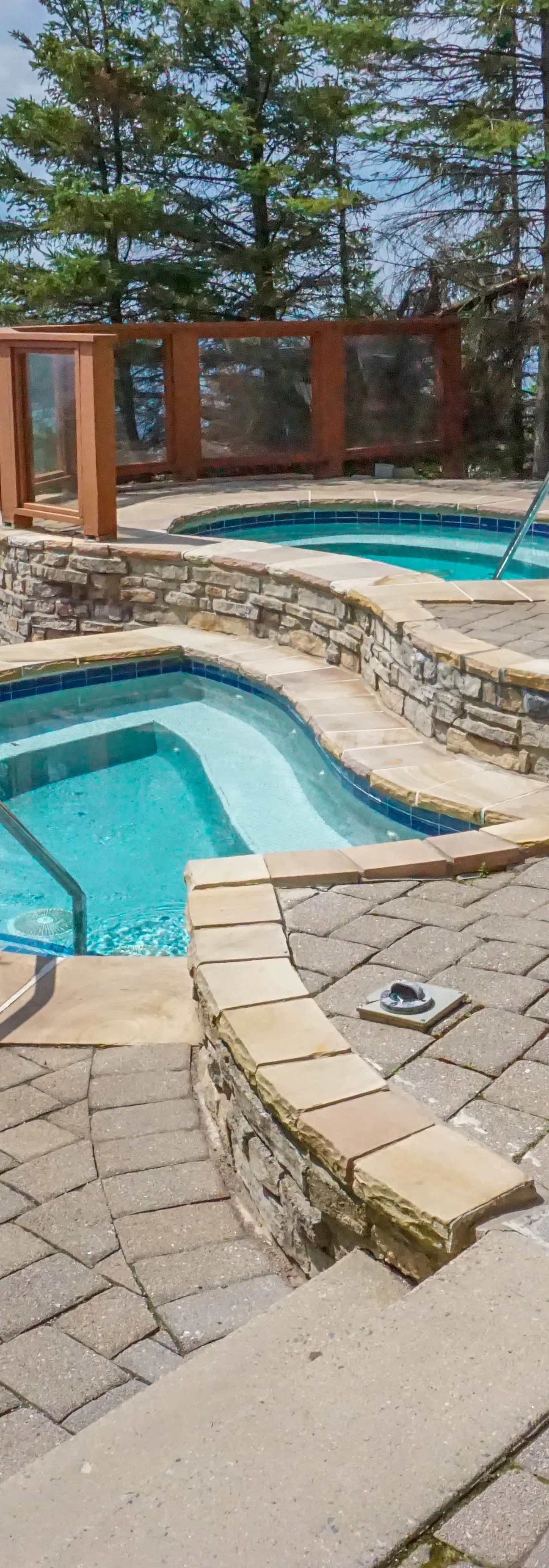 1 Br Junior Studio: Rimfire 421