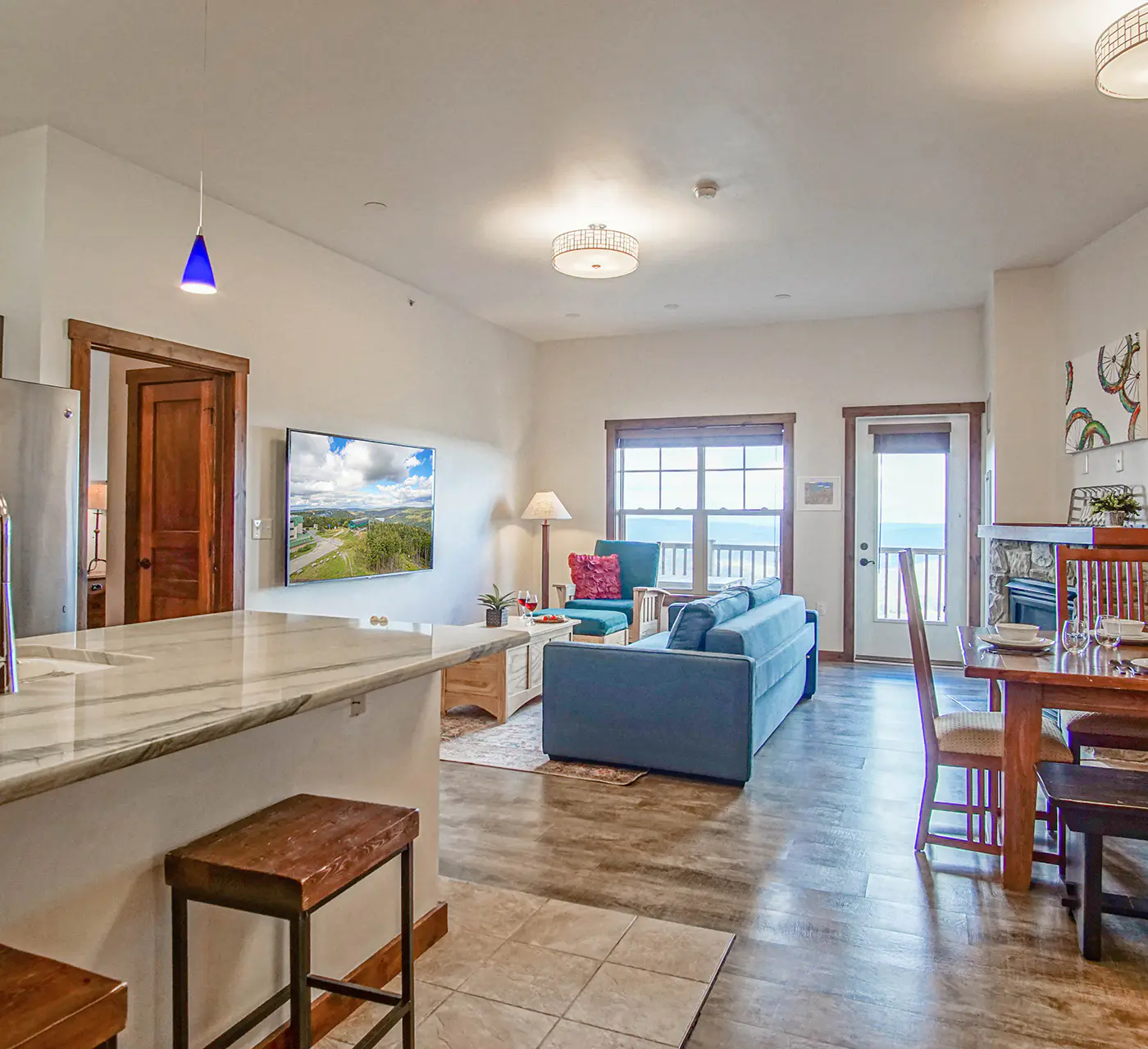 2 Br: Soaring Eagle 403