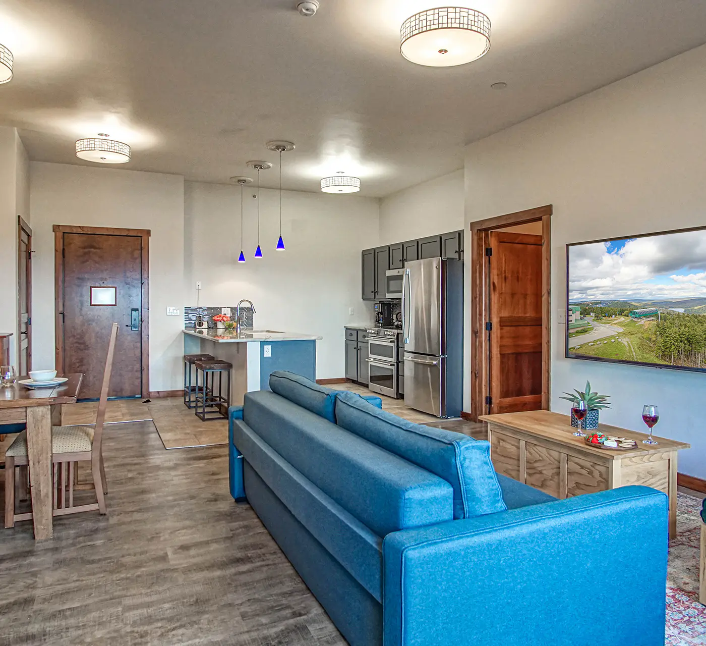 2 Br: Soaring Eagle 403