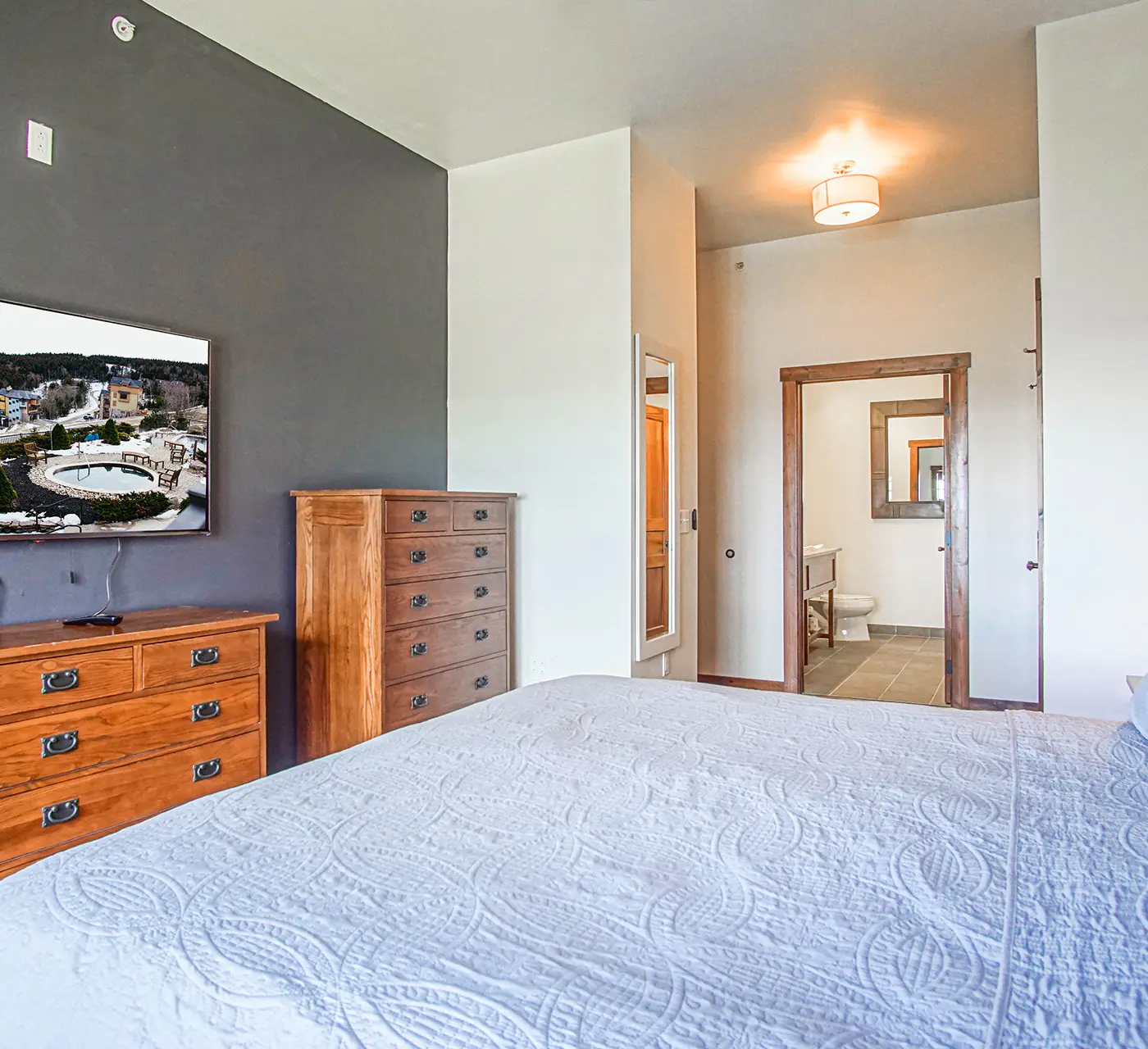 2 Br: Soaring Eagle 403
