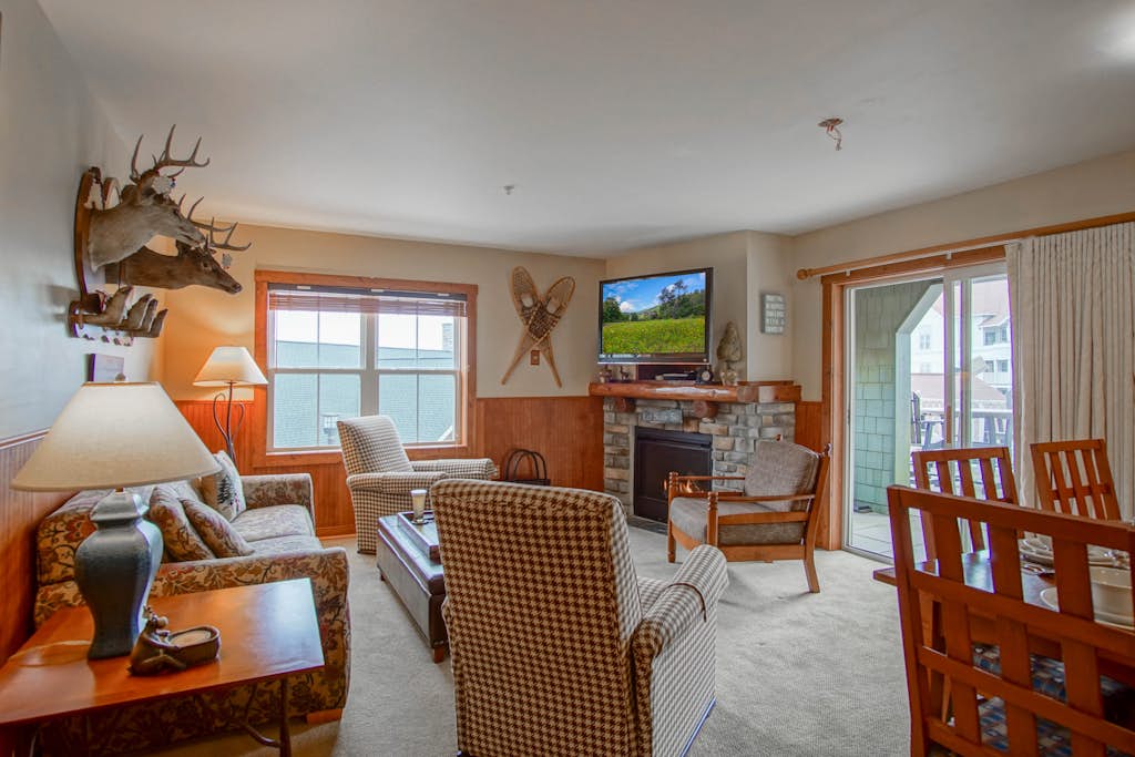 Highland House #102-104: 2Br: 2 Bath