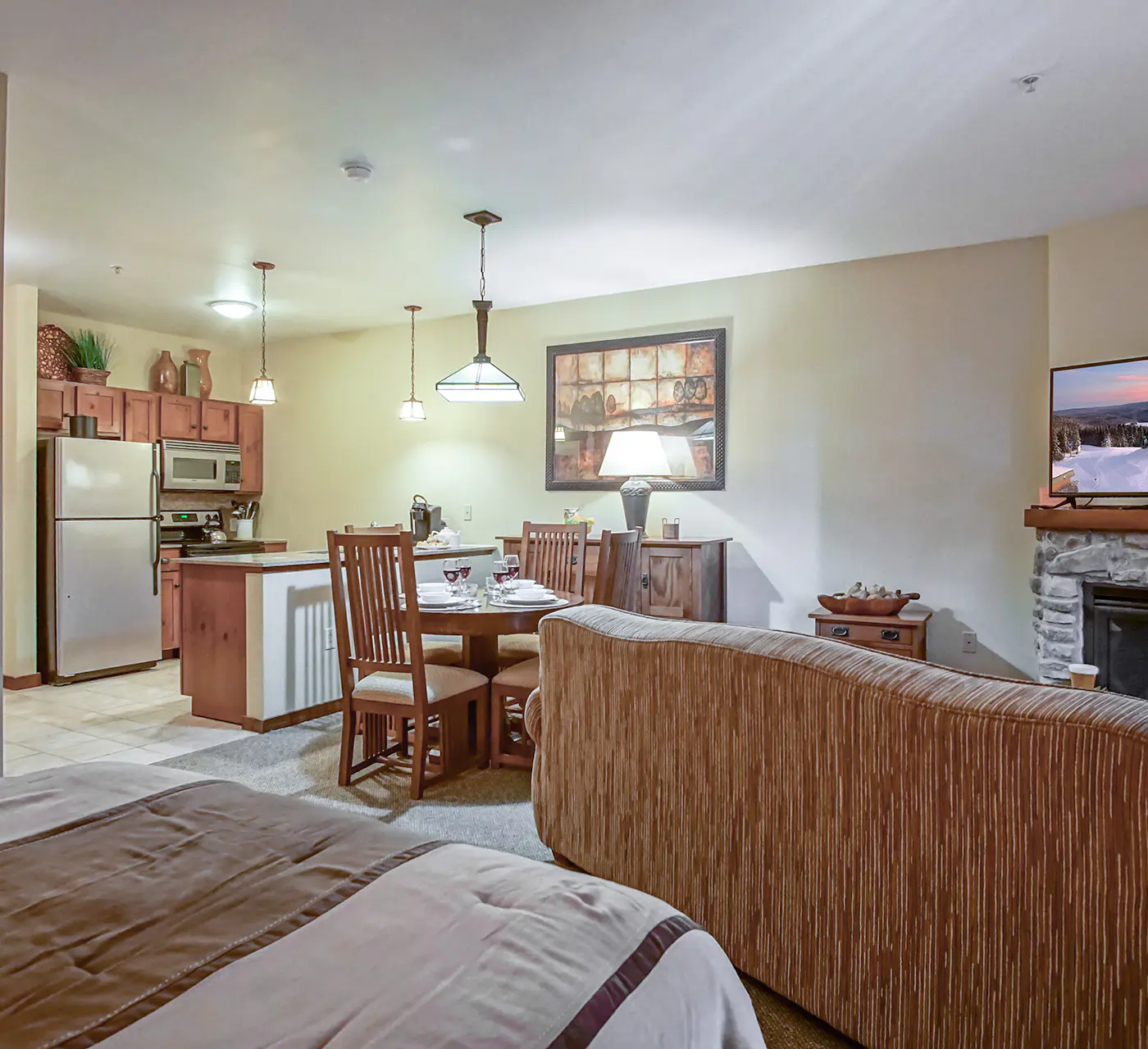 1 Br Studio: Soaring Eagle 315