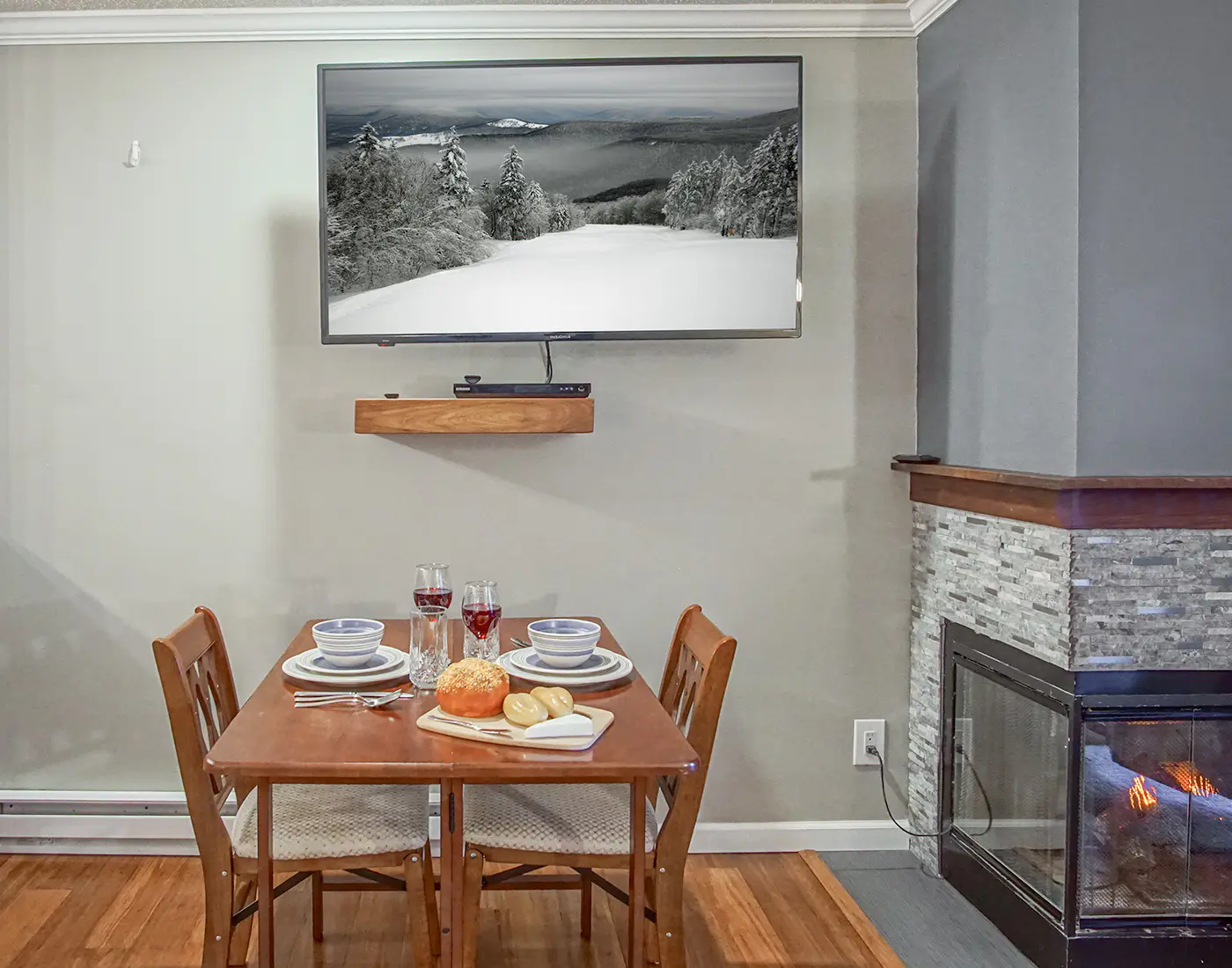 1 Br: Snowcrest 210B