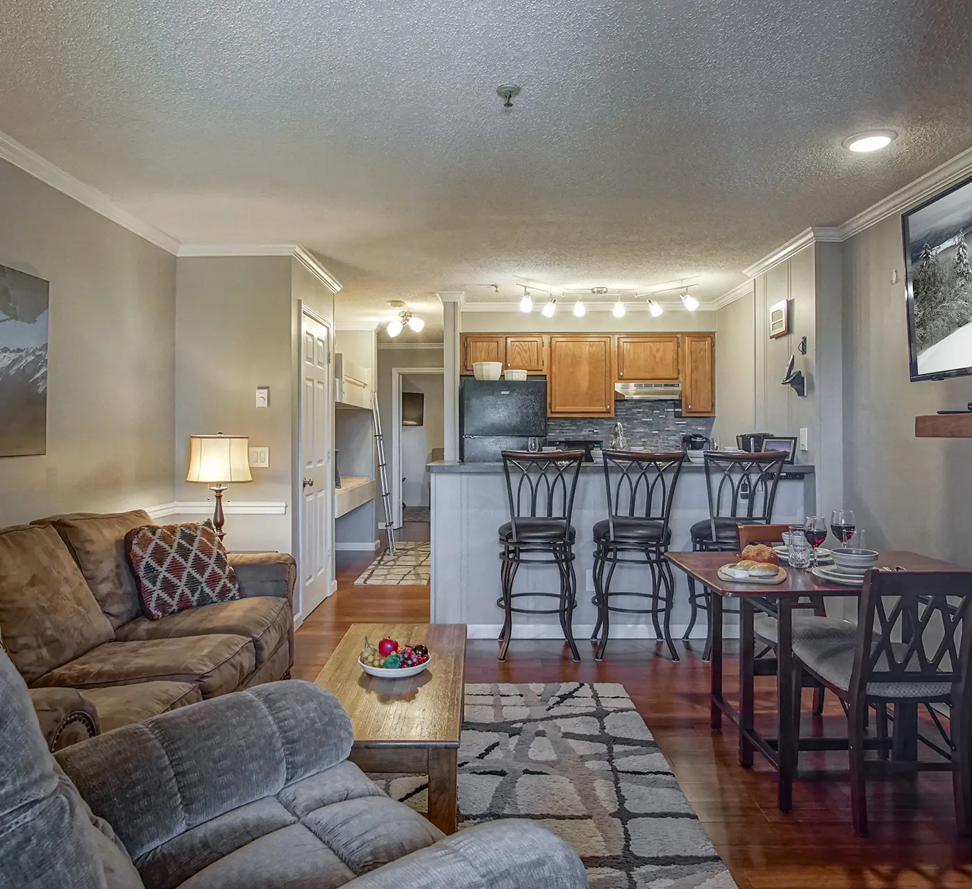 1 Br: Snowcrest 210B