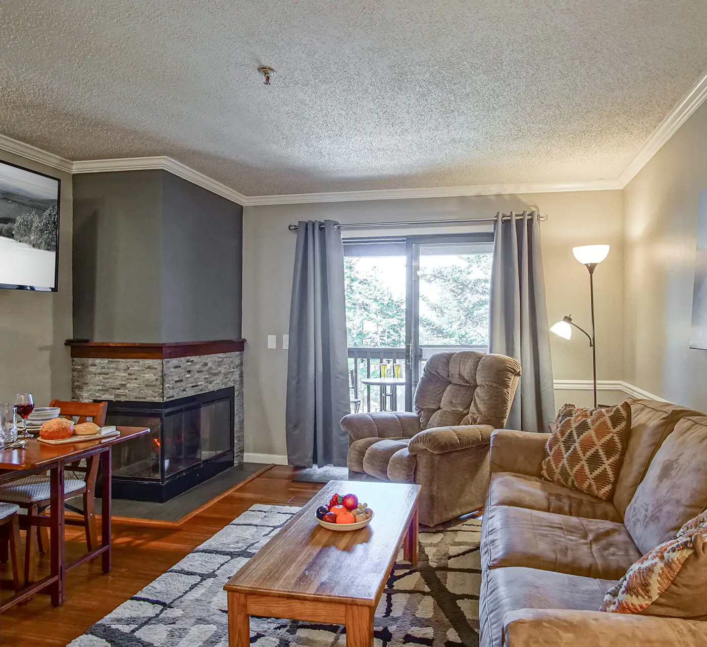 1 Br: Snowcrest 210B