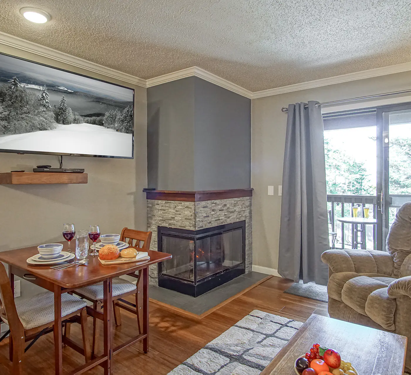 1 Br: Snowcrest 210B