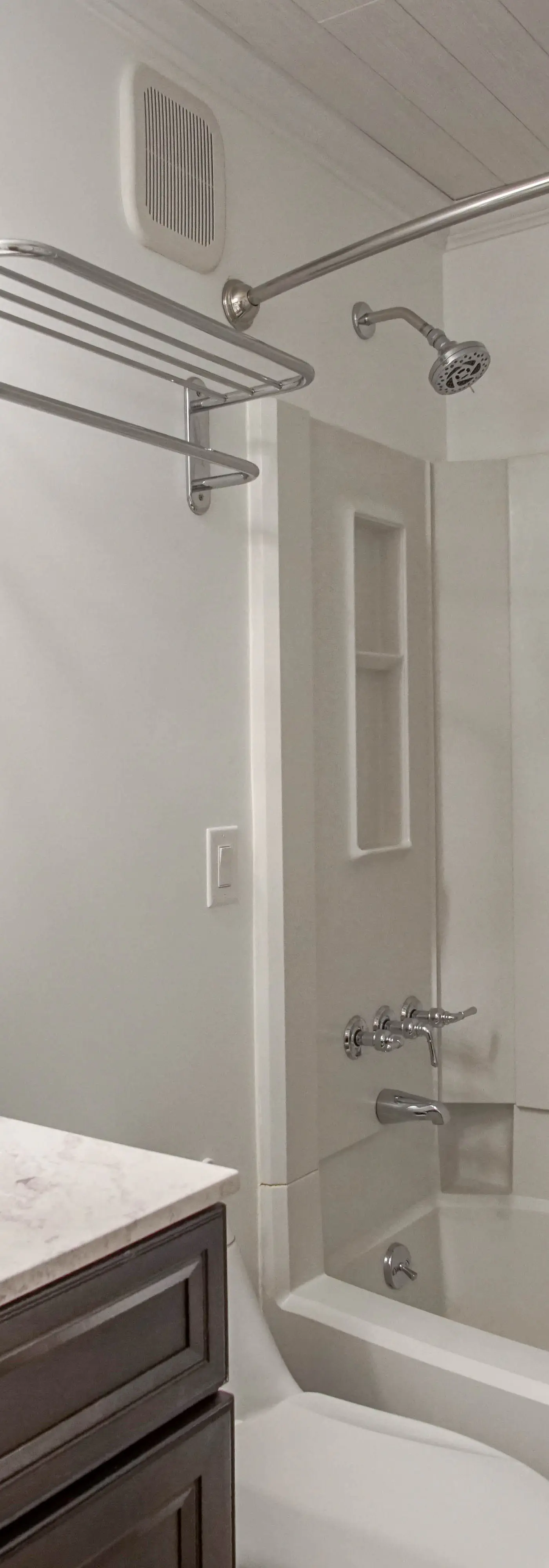 1 Br: Snowcrest 210B