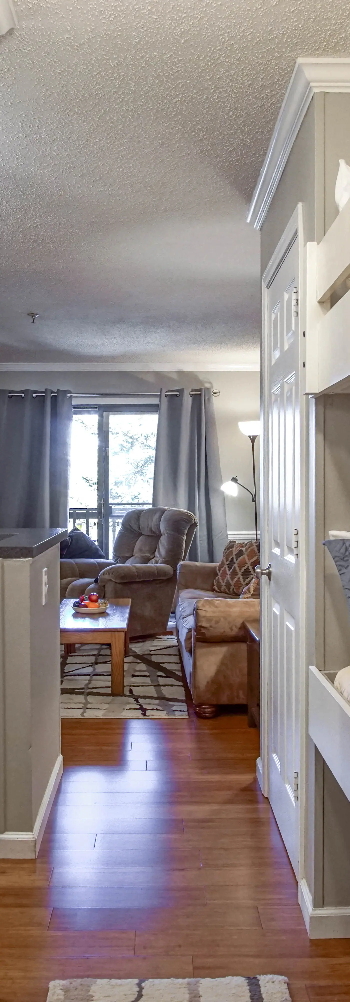 1 Br: Snowcrest 210B