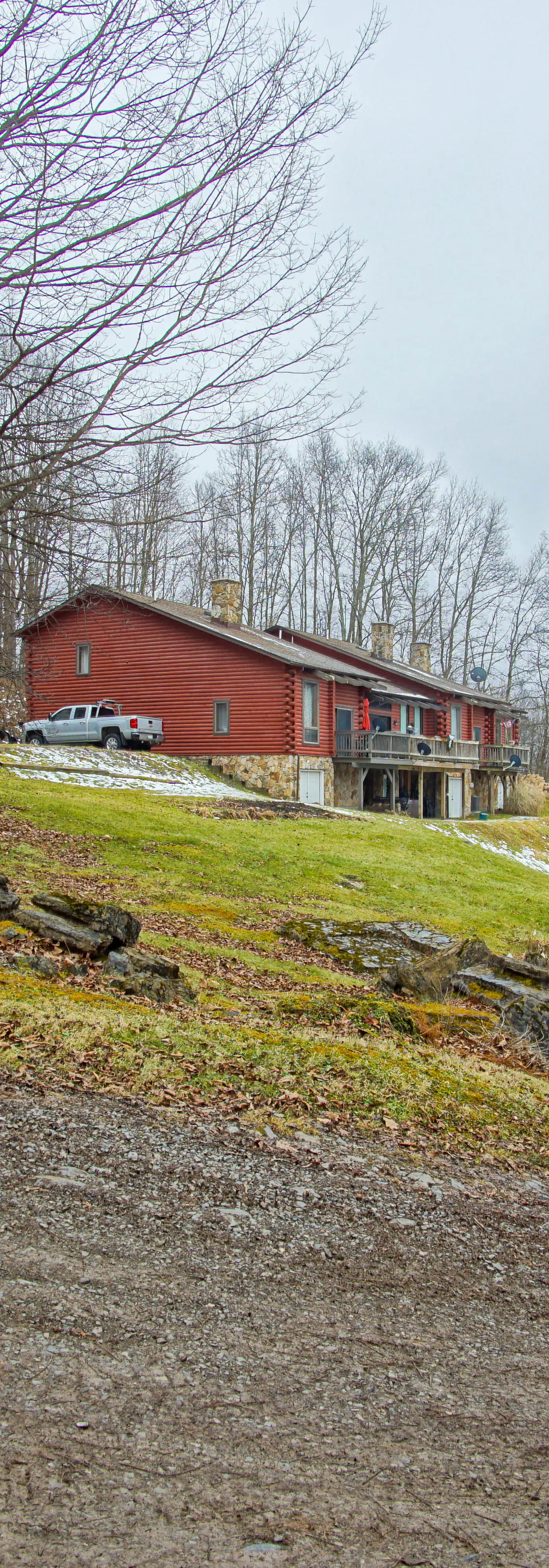 2 Br Plus Loft: Hawthorne Valley 4