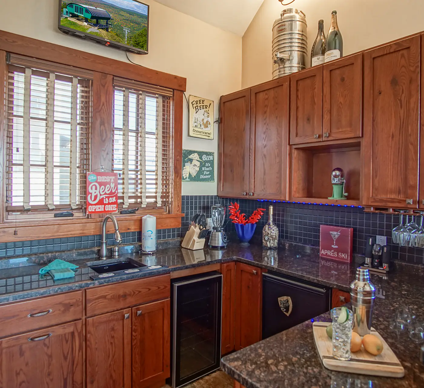8 Br: Sanctuary Slopeside 1