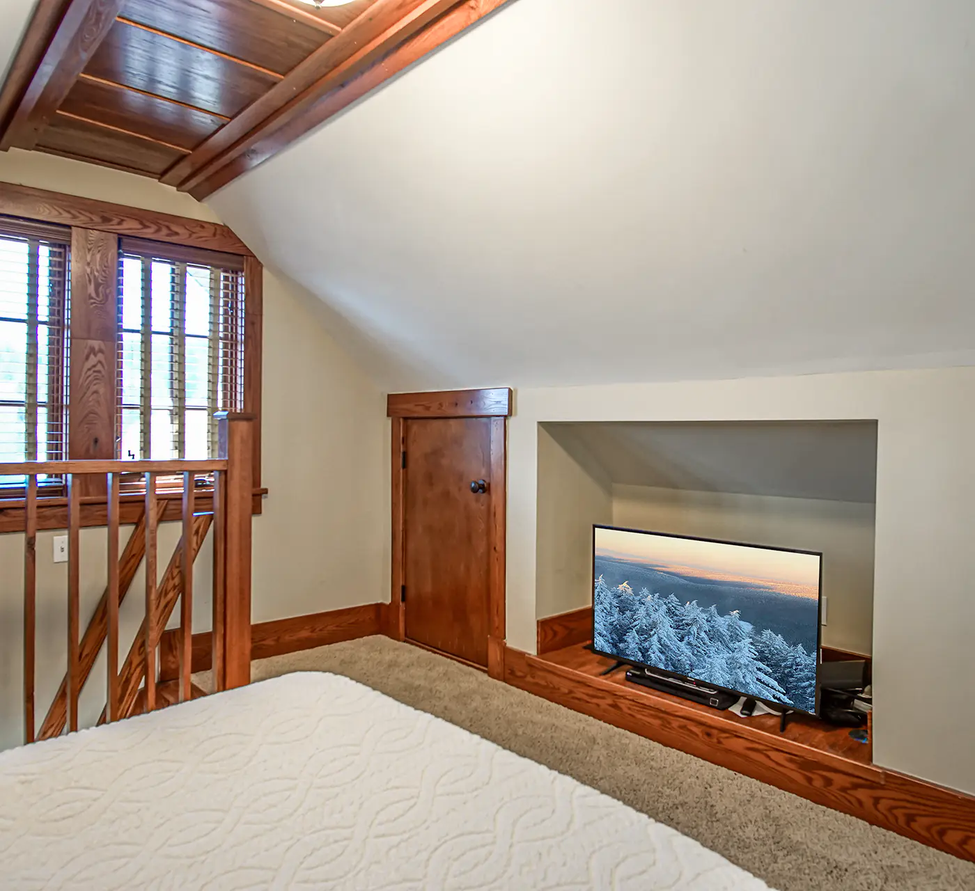 8 Br: Sanctuary Slopeside 1