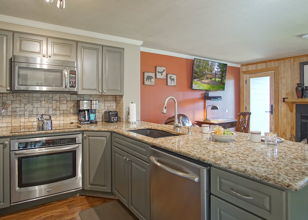 Powderidge 44: 1Br: 1 Bath Flat