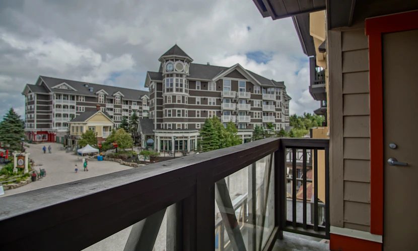 Rimfire 322-323: Combined 2 one bedroom units, Slopeside