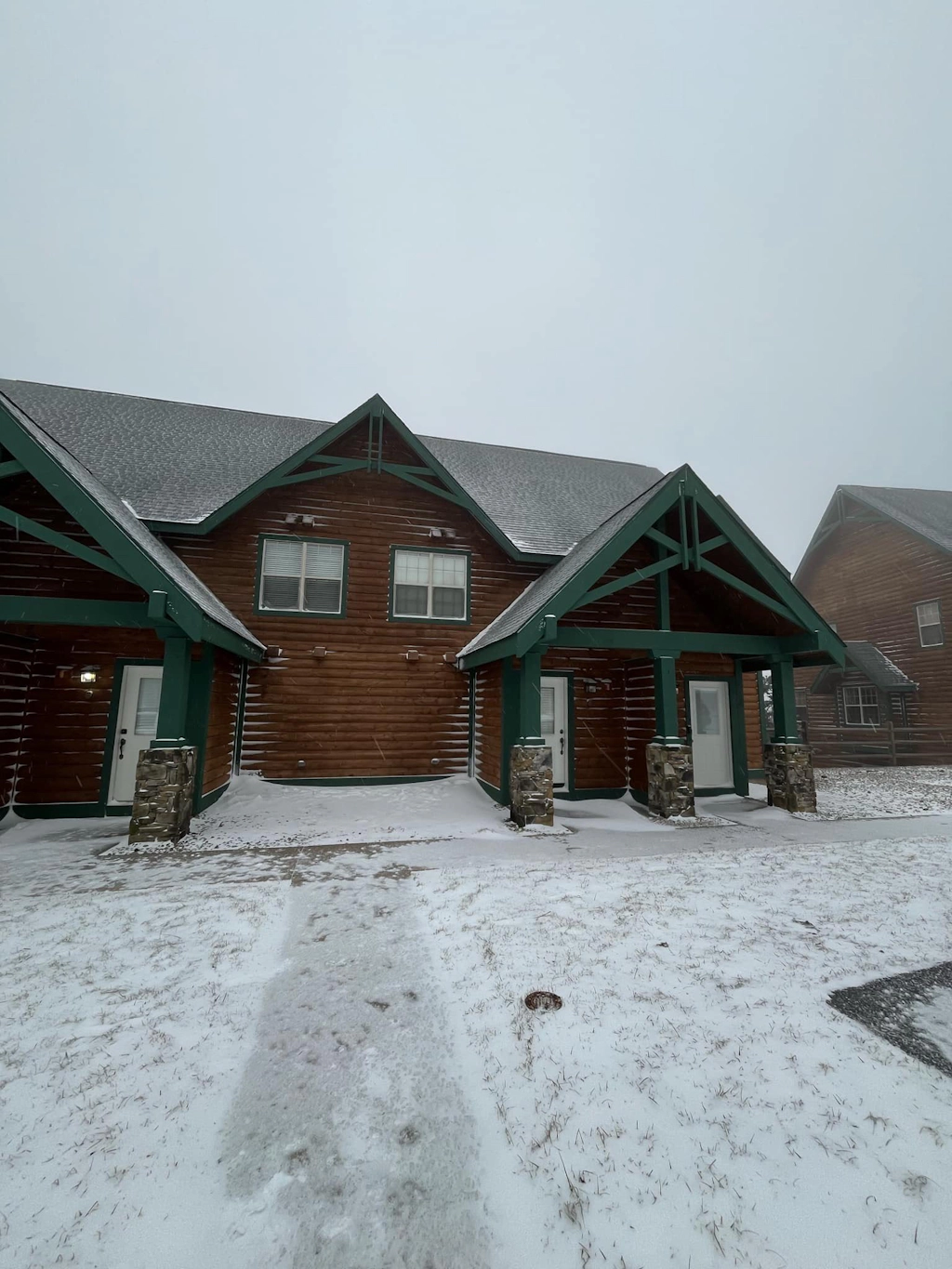 2 Br: Camp 4 #7
