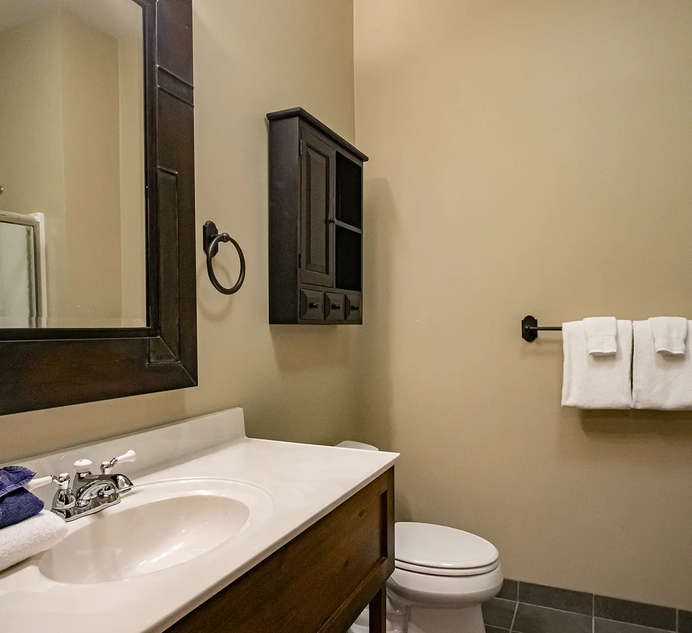 1 Br Studio: Soaring Eagle 414