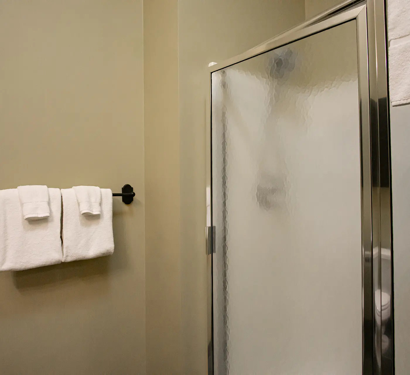 1 Br Studio: Soaring Eagle 414