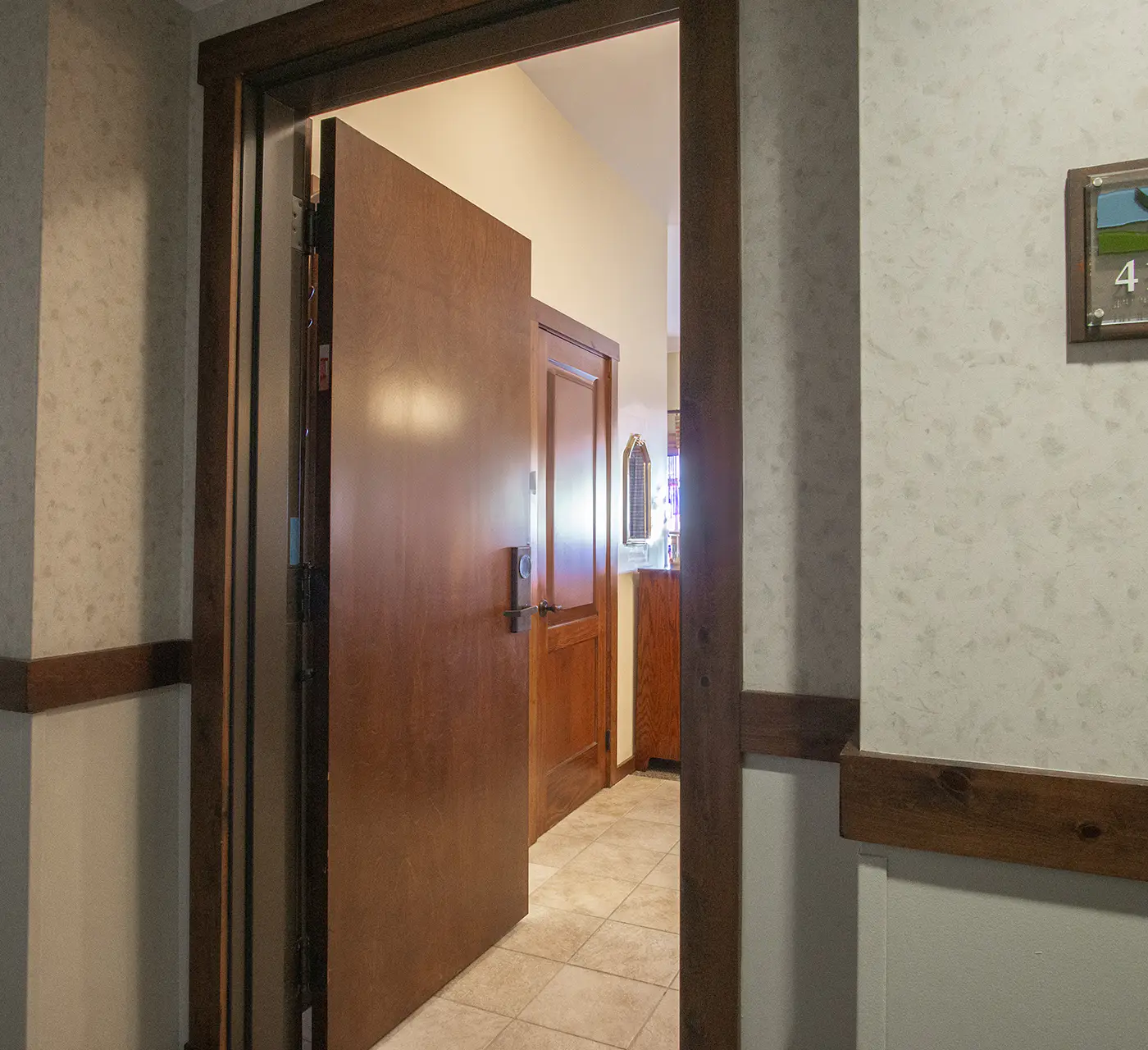 1 Br Studio: Soaring Eagle 414