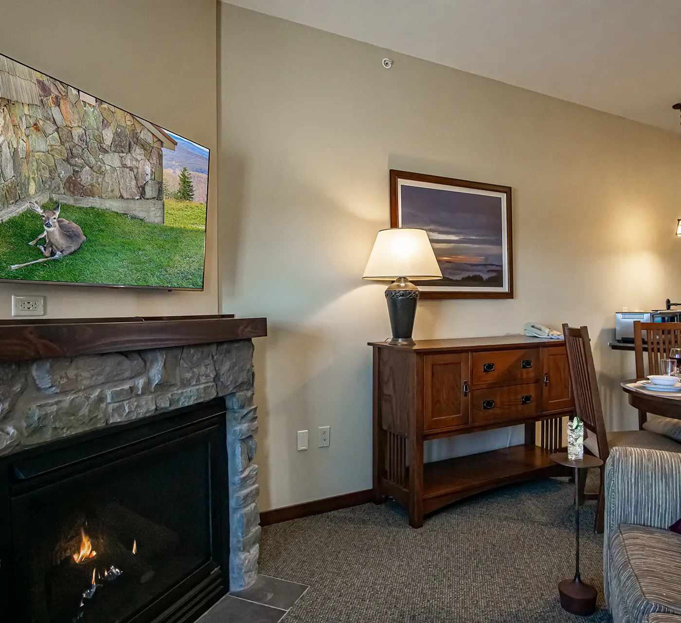 1 Br Studio: Soaring Eagle 414