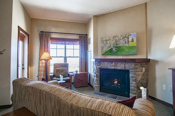 Soaring Eagle 414, Studio