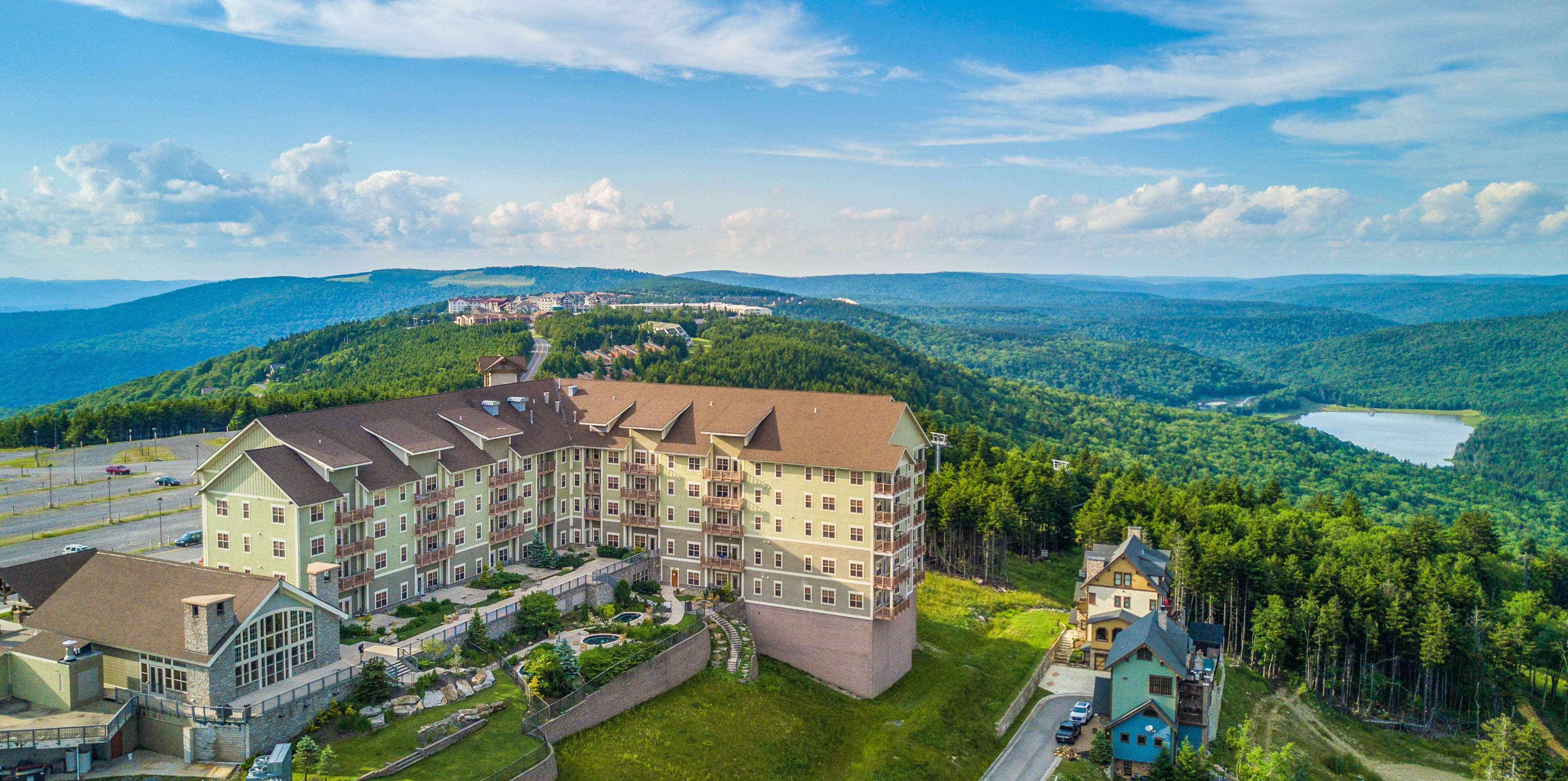 1 Br Studio: Soaring Eagle 414