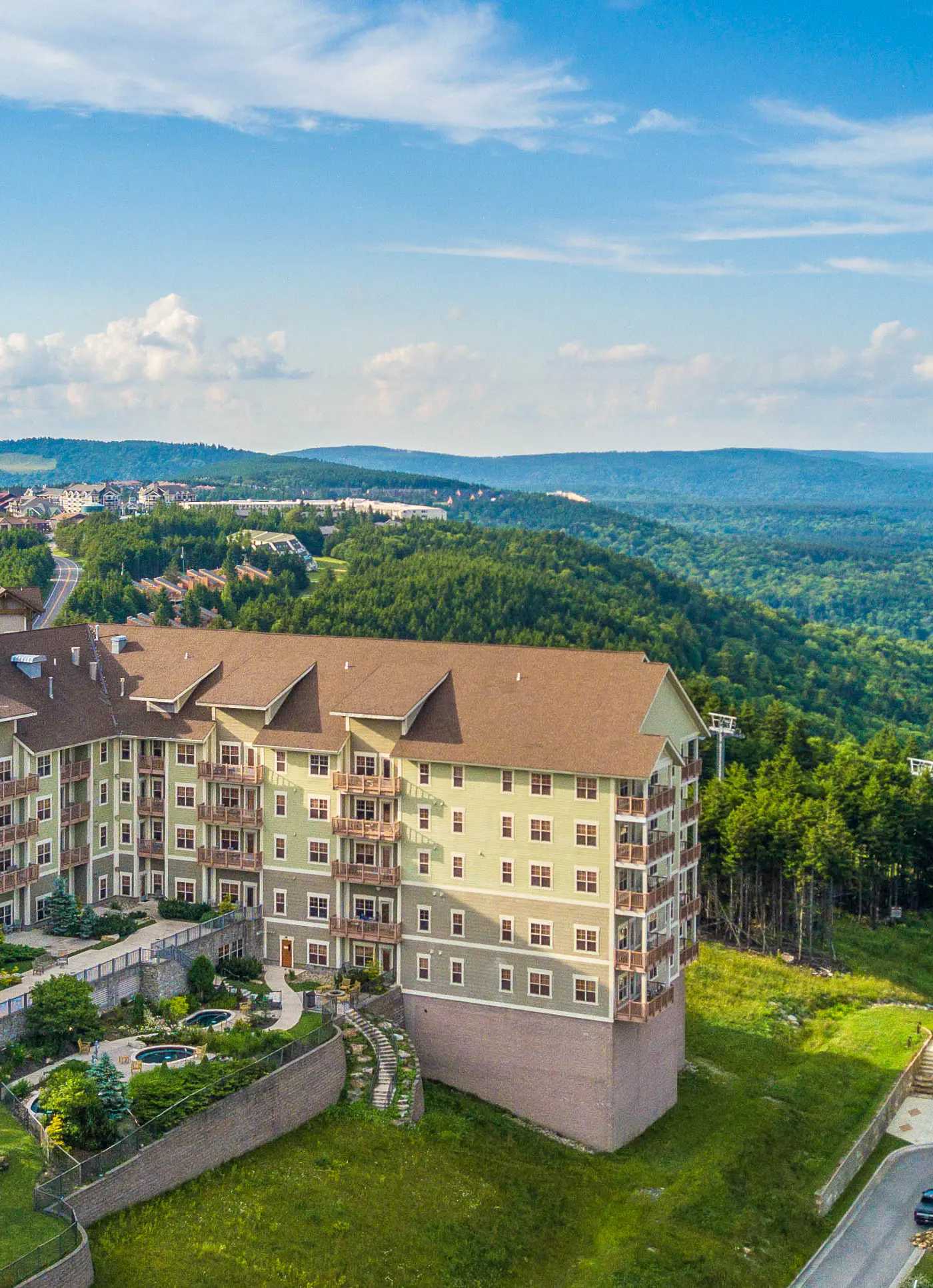 1 Br Studio: Soaring Eagle 414