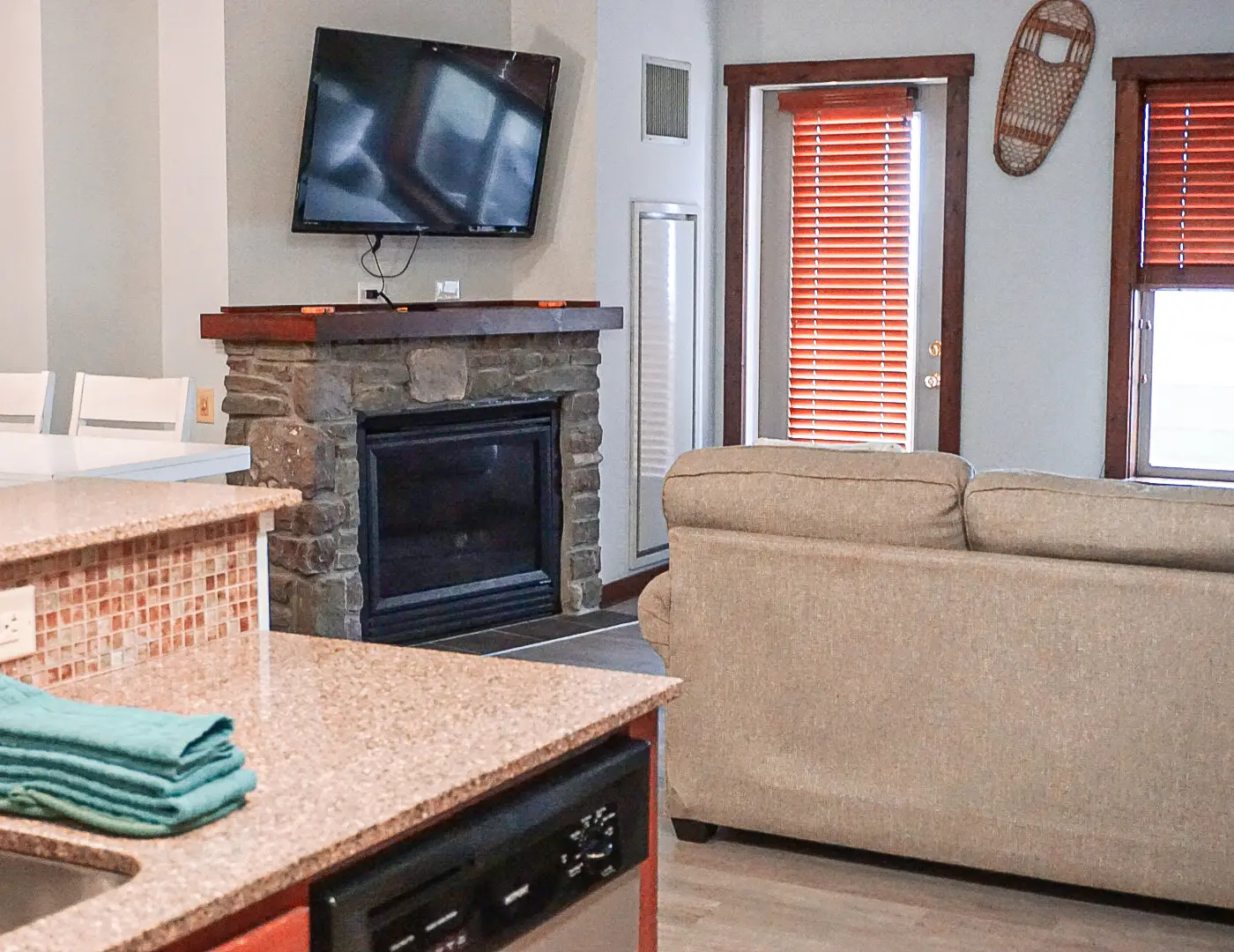 2 Br: Soaring Eagle 216