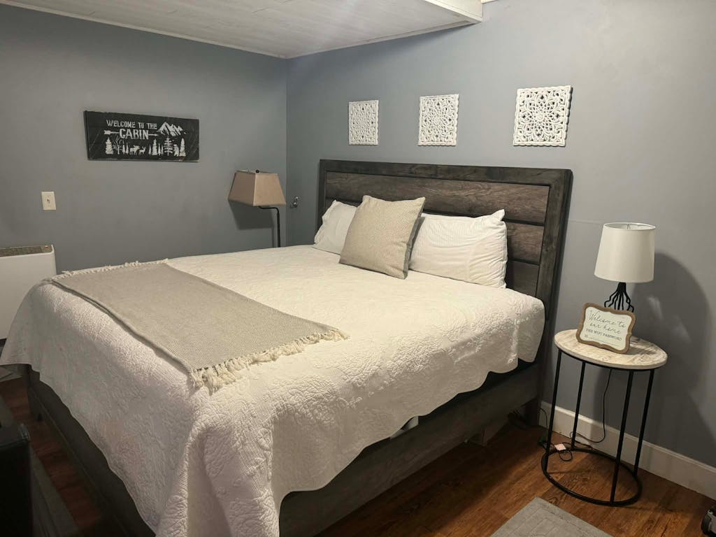 Overlook Condo 21-C Studio Off Mountain Lodging