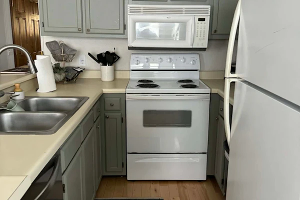 Summit 101B: 3 Bedrooms 2 Full Baths