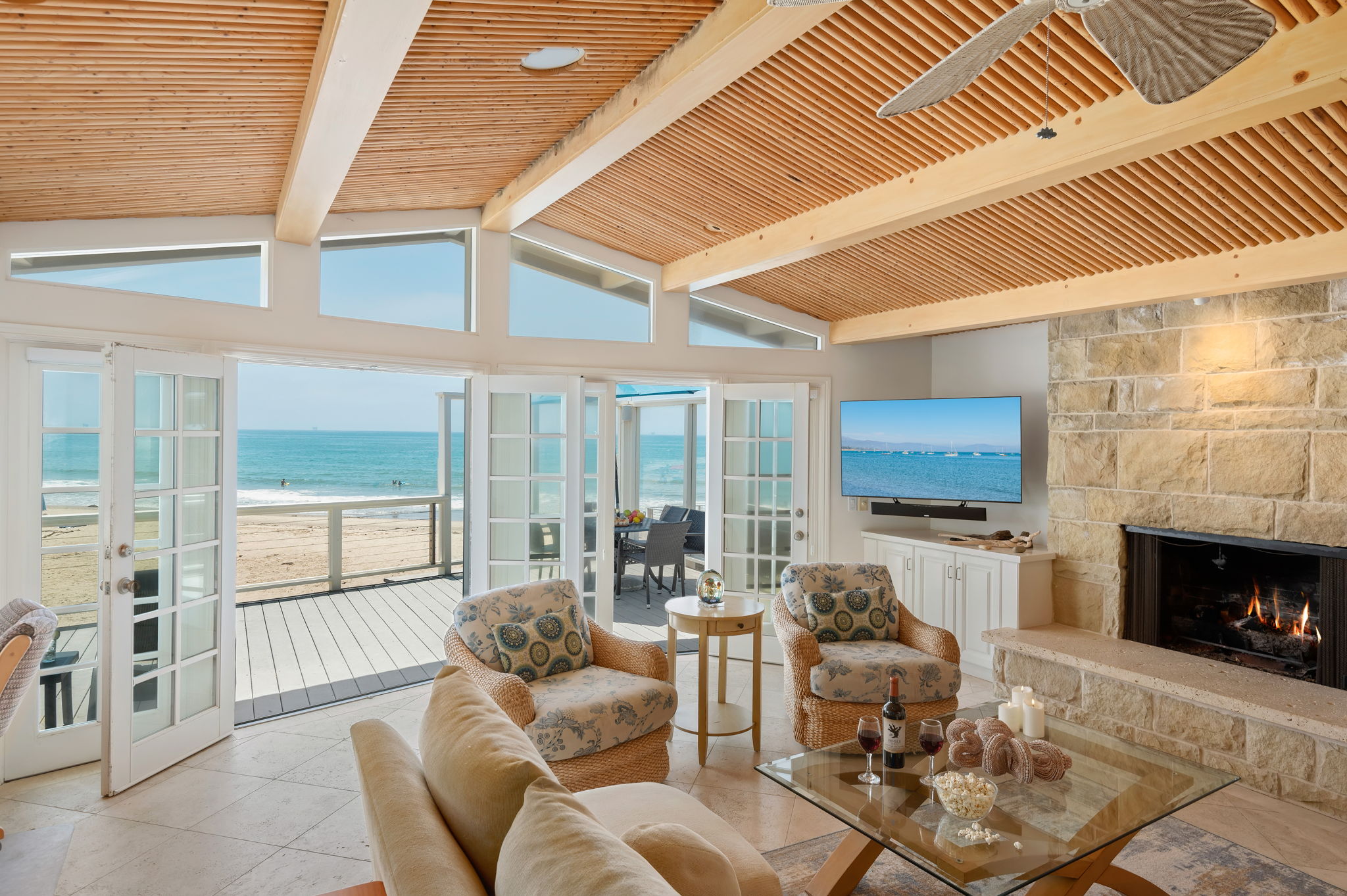 Beautiful Oceanfront Home with Jacuzzi