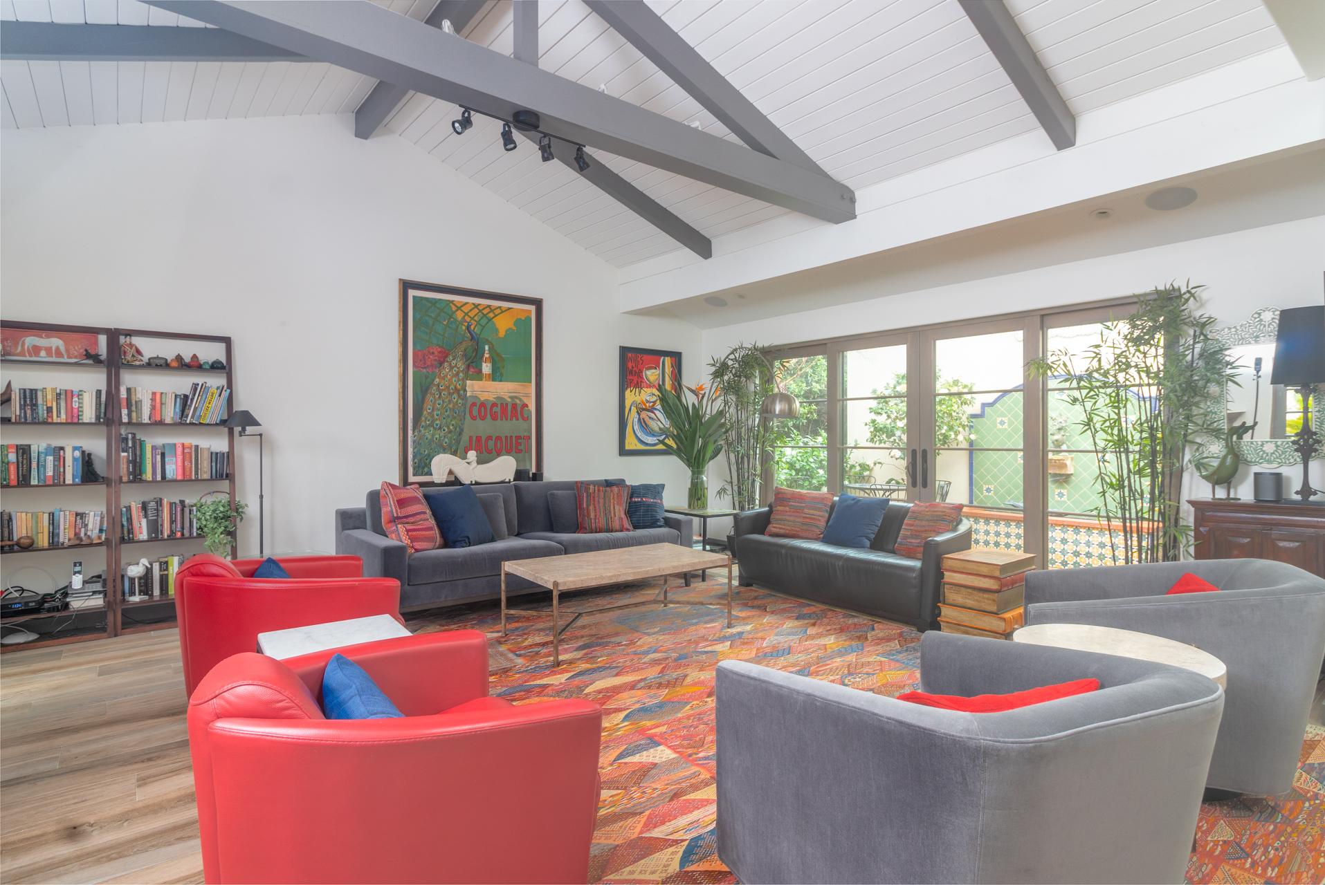 Premium Location Heated Pool & Hot Tub walk to Lower Village