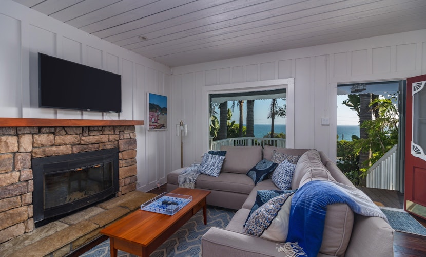 Beautiful Ocean View Superb Home Summerland Lillie by the Sea