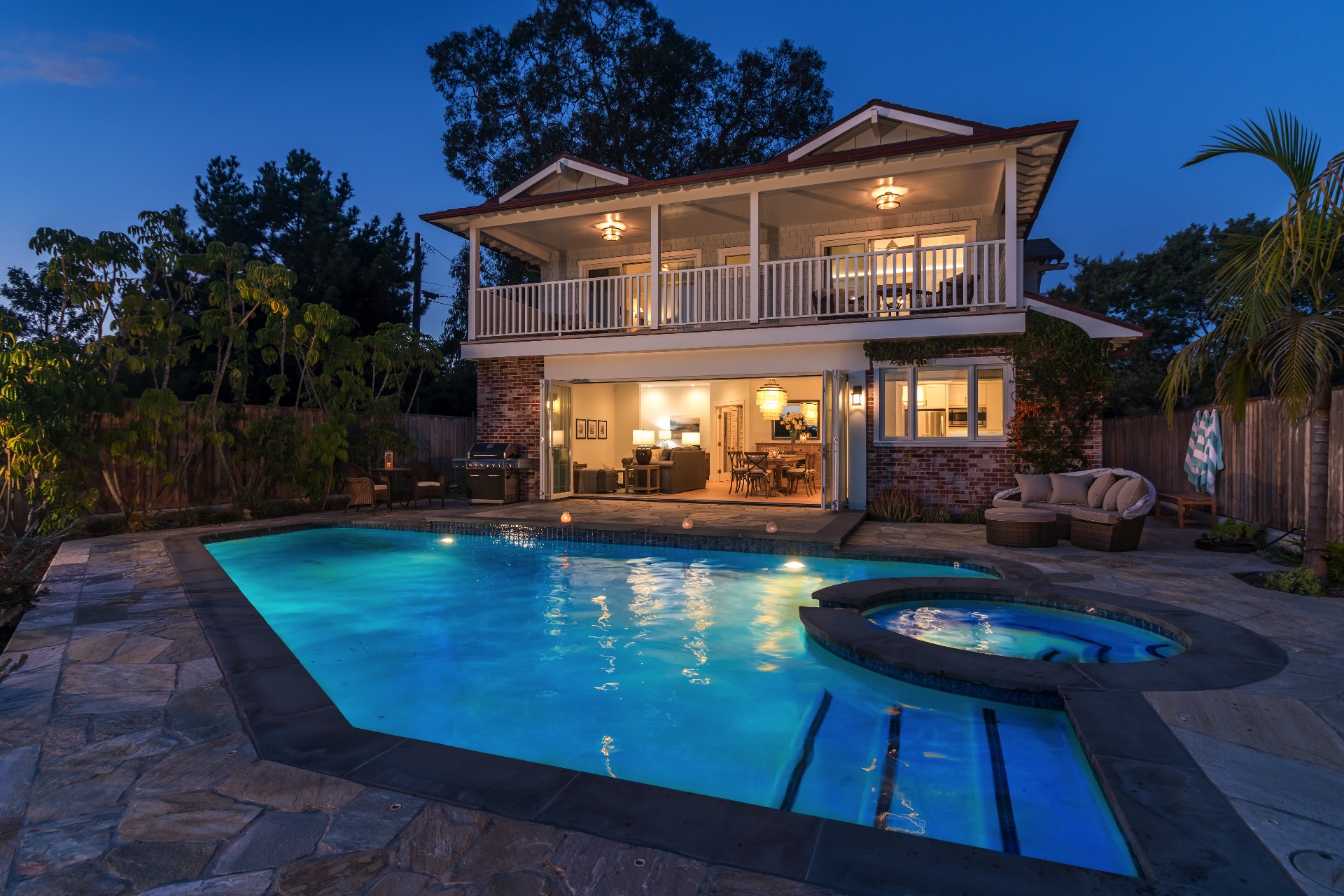 Ocean front home, next to beach access, heated pool and spa