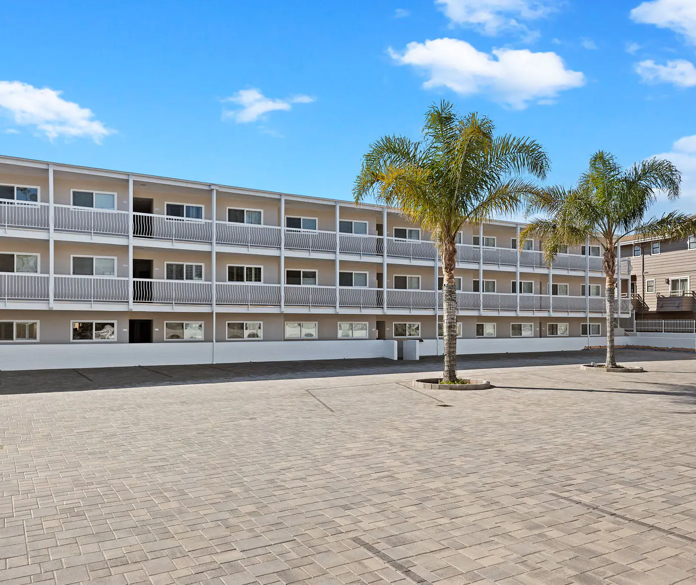 Carpinteria Shores CS 105