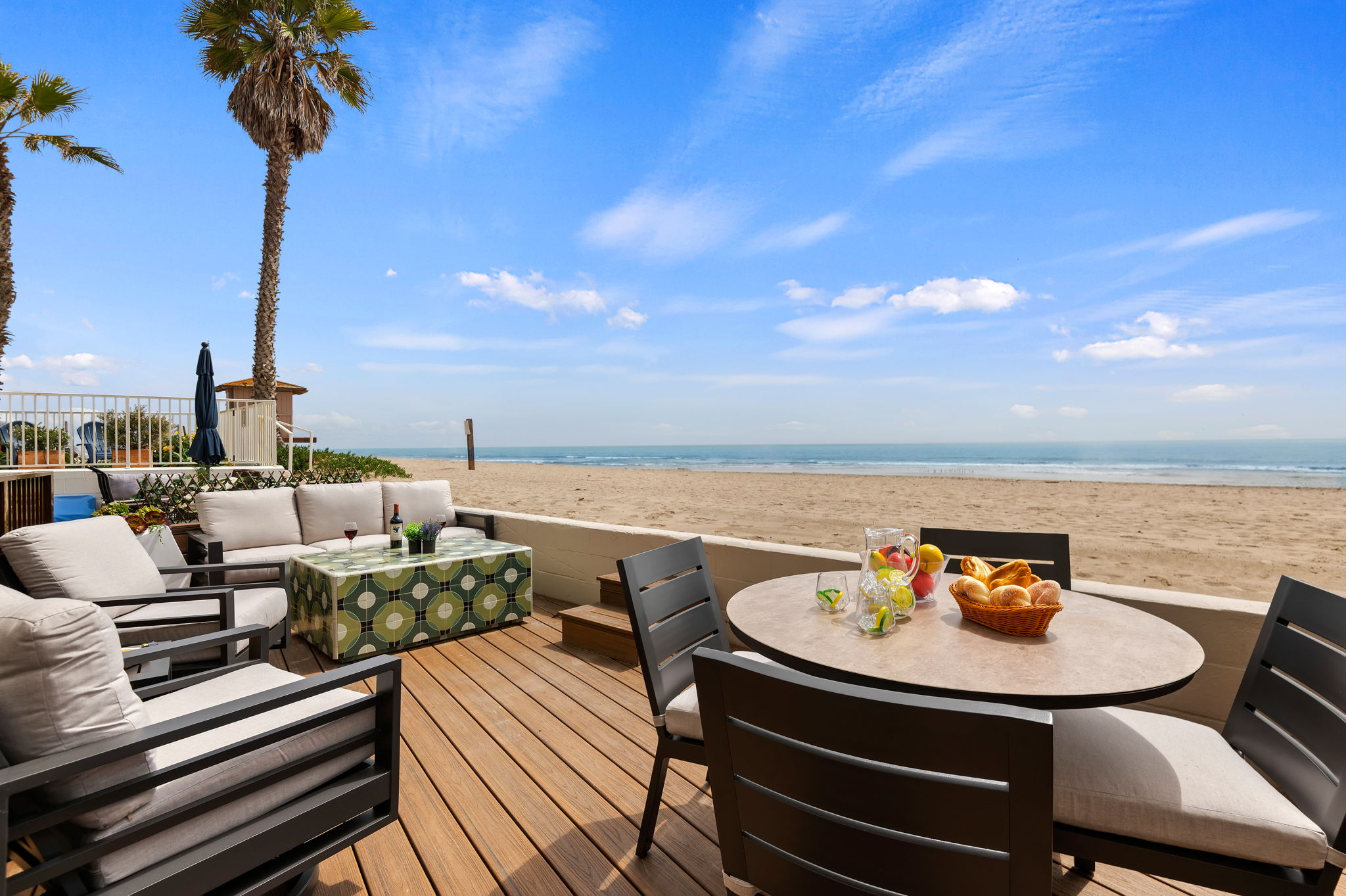 2BR Beachfront Condo in Sunny Carpinteria
