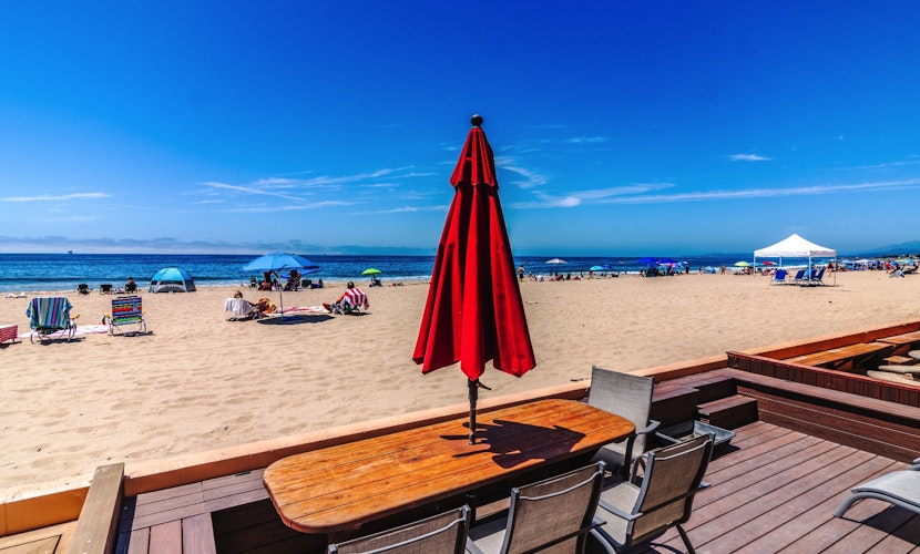 Beachfront 2BR Condo in Sunny Carpinteria