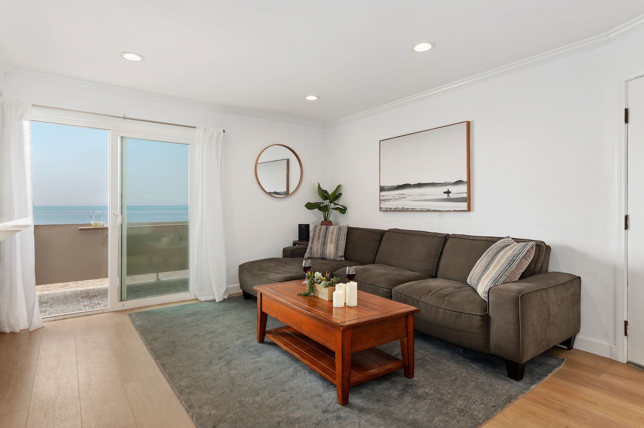 Beachfront 2BR Condo in Sunny Carpinteria. Walk Everywhere!